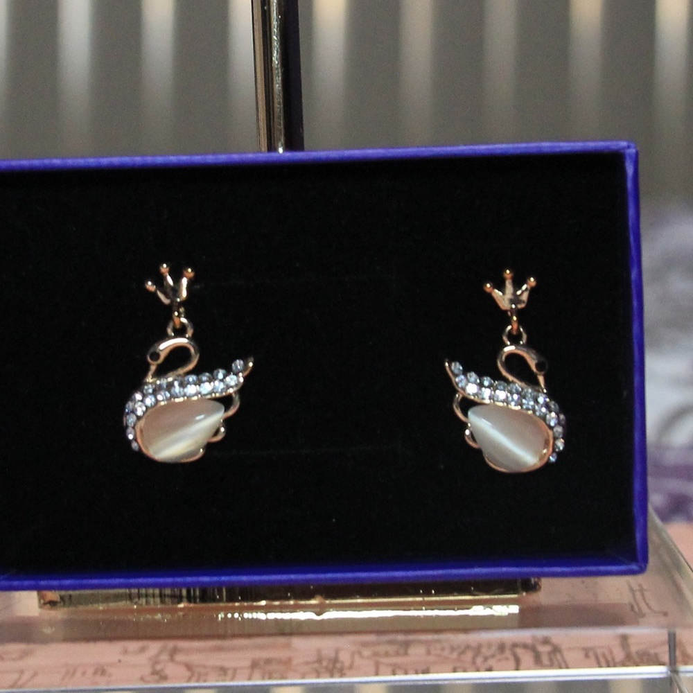 Rosegold Swan Earrings
